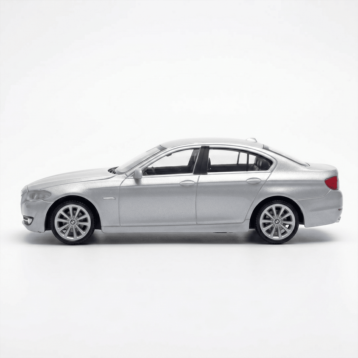 Auto BMW 535I Escala 1:43 - Welly - Toyng Chile