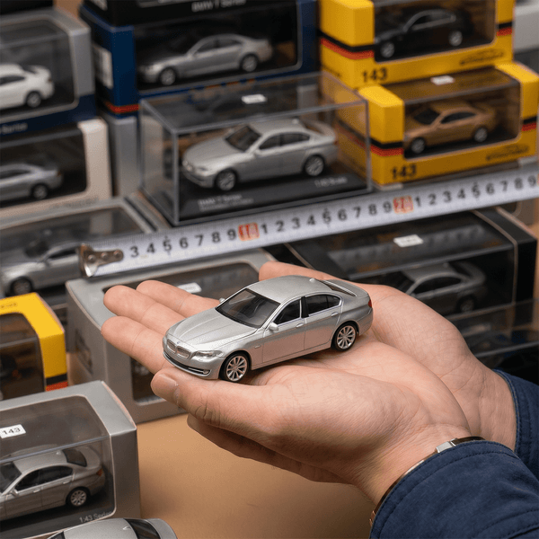 Auto BMW 535I Escala 1:43 - Welly - Toyng Chile