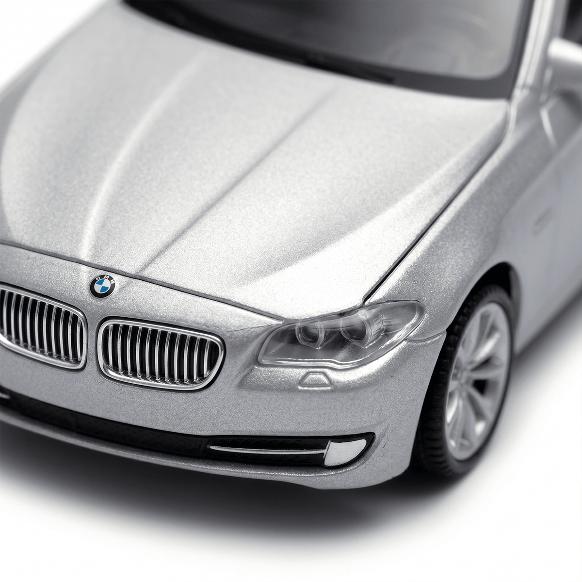 Auto BMW 535I Escala 1:43 - Welly - Toyng Chile