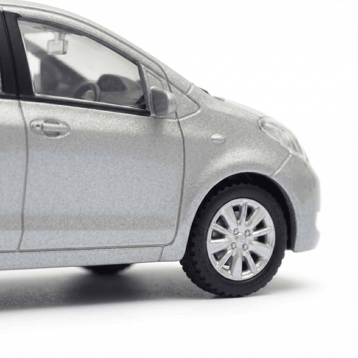 Auto Toyota Yaris S Escala 1:43 - Welly - Toyng Chile