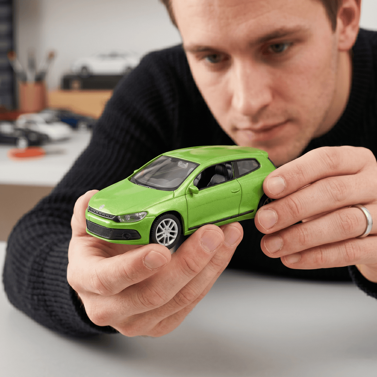 Auto Volkswagen Sirocco S Escala 1:43 - Welly - Toyng Chile