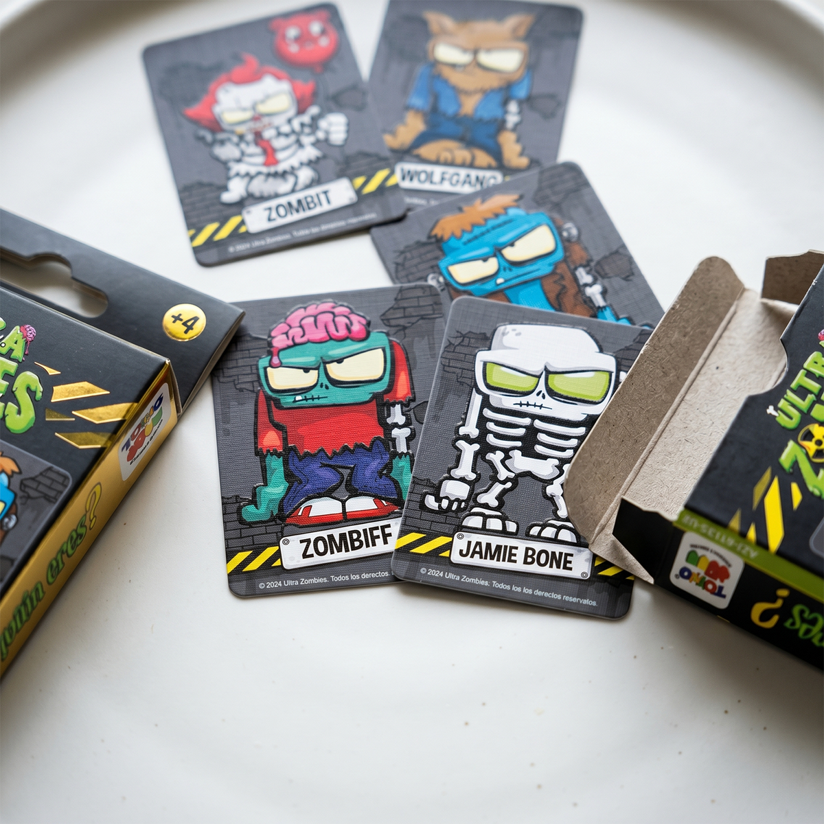 Pack 12 Flash Cards Adivina Quién Eres Ultra Zombies